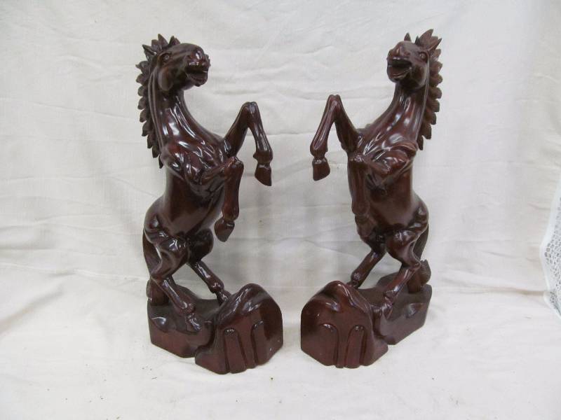 lot 147 image: statues