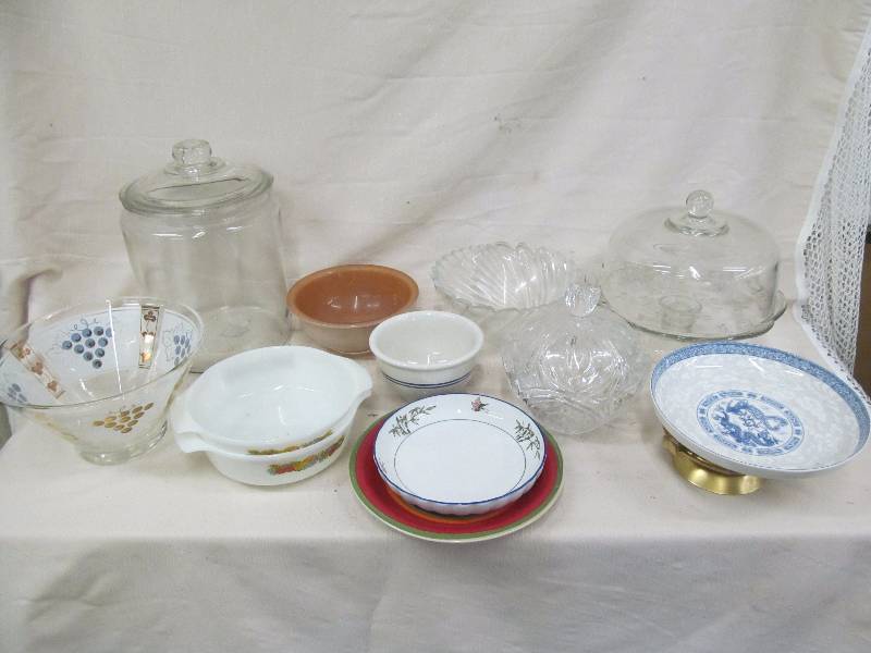 lot 169 image: glassware