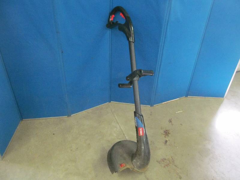 lot 174 image: trimmer