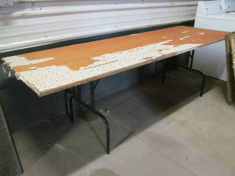 folding table