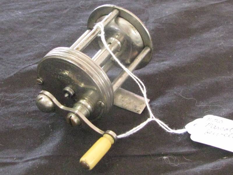 lot 20 image: Mascot Jeweled Trade Reel