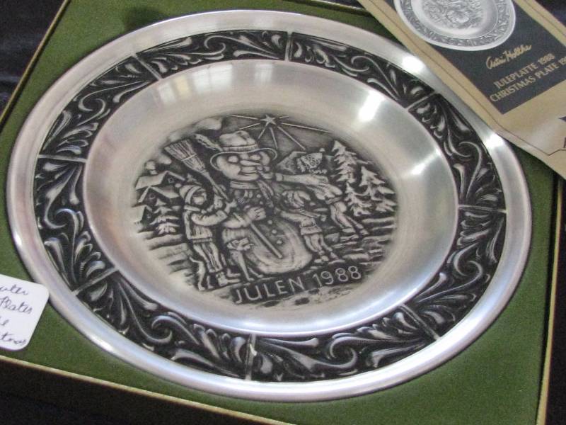 lot 23 image: Pewter Plate by Astri Holthe Arendal, Norway 1988