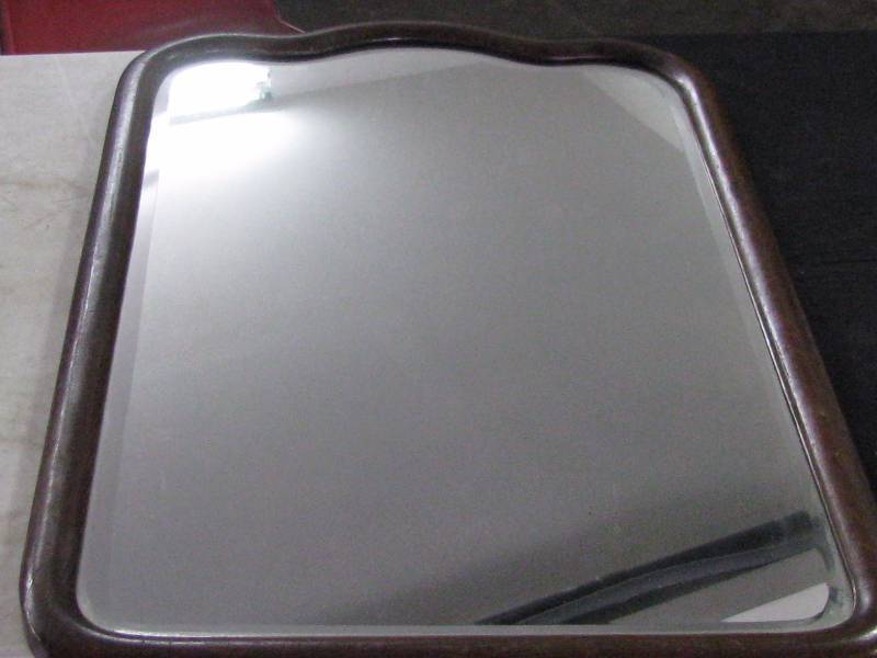 lot 53 image: Vintage Mirror
