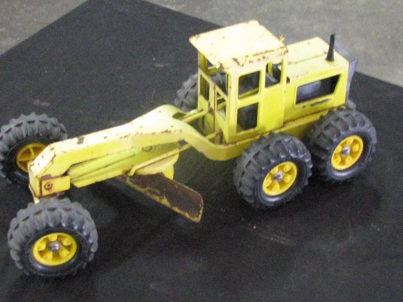 lot 58 image: Toinka Grader