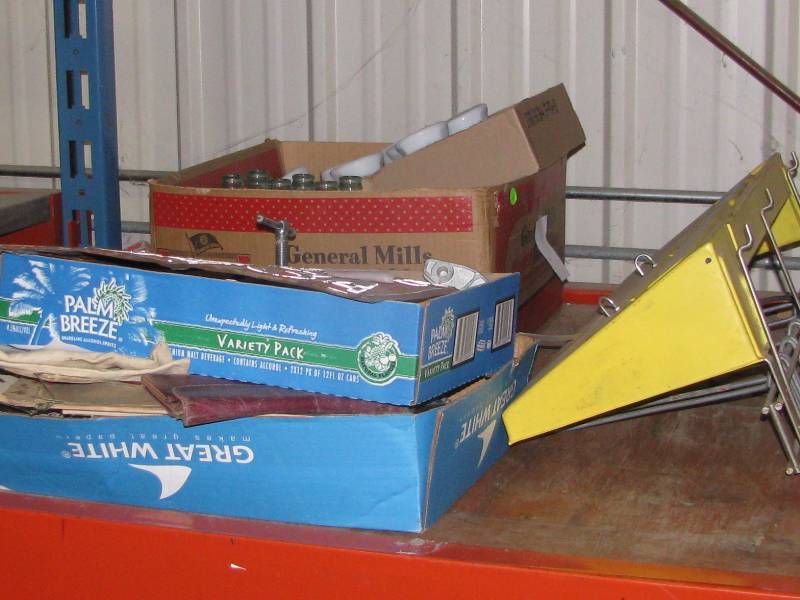 lot 69 image: Contents of Shelf