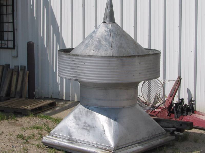 lot 73 image: Antique Barn Cupola