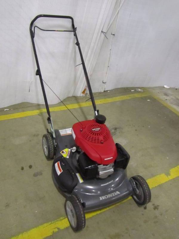 lot 5 image: Honda 21 in. Push Mover Walk-Behind Gas Mower