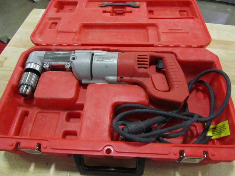 lot 27 image: Milwaukee 7 Amp 12 in. Corded Heavy Right-Angle Drill Kit