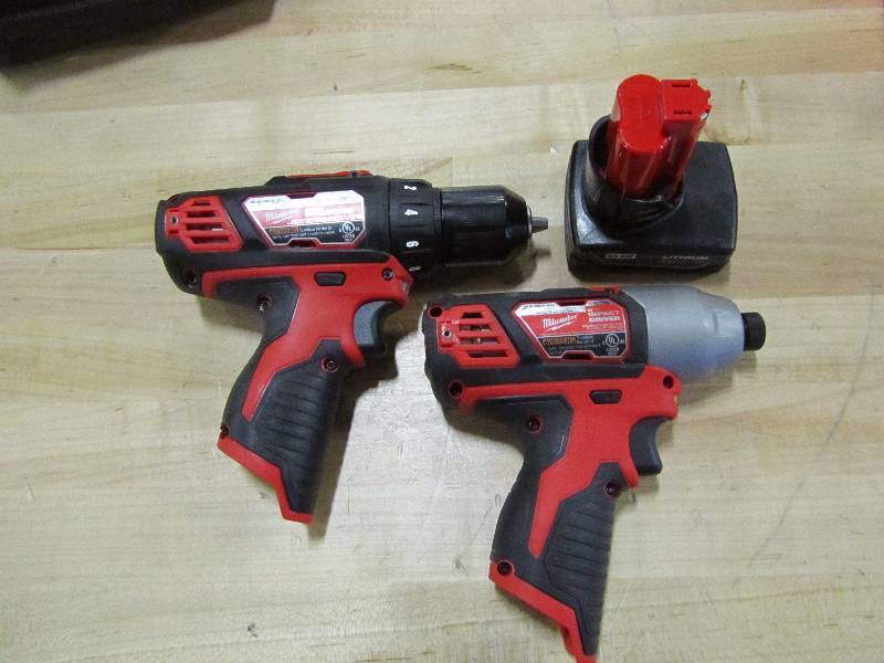 lot 28 image: Milwaukee M12 12-Volt Lithium-Ion Cordless Drill DriverImpact Driver Combo Kit (2-Tool)
