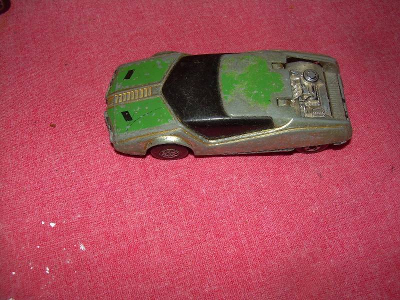 COLLECTIBLE AND ANTIQUE CARS AND TRUCKS