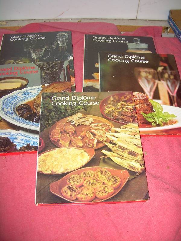 GRAND DIPLOME COOK BOOKS