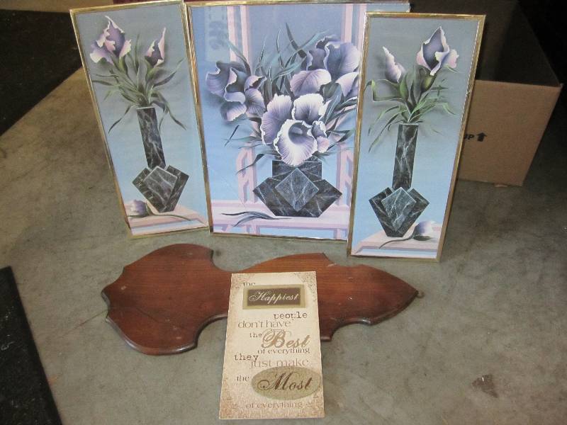 lot 242 image: Lot of vintage and other decor....