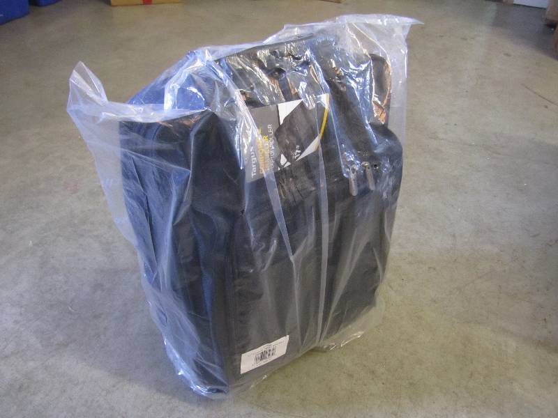 lot 244 image: Targus Corporate Laptop Roller Bag ...