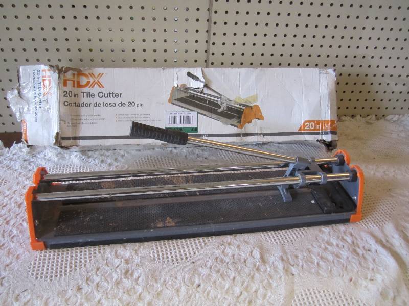 lot 253 image: HDX 20 inch Tile Cutter Box is ruff...