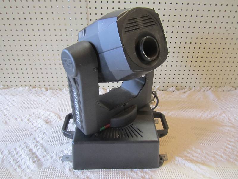 lot 4 image: Clay Paky Stage Light 300 ...