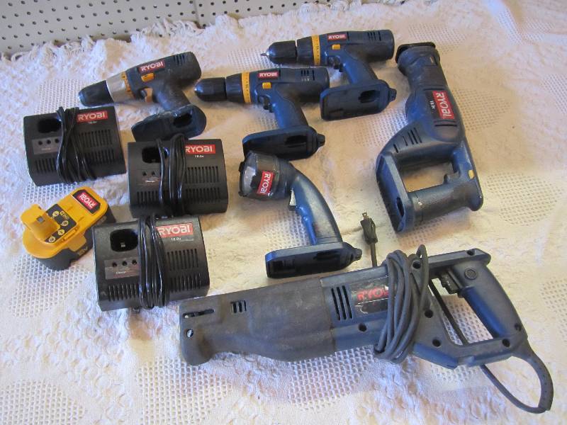 lot 24 image: Lot of misc 18 Volt Ryobi tools cha...