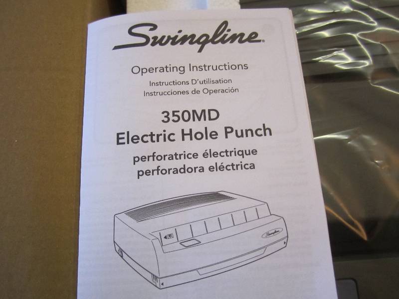 lot 44 image: Swingline 350MD Electric Hole Punch...
