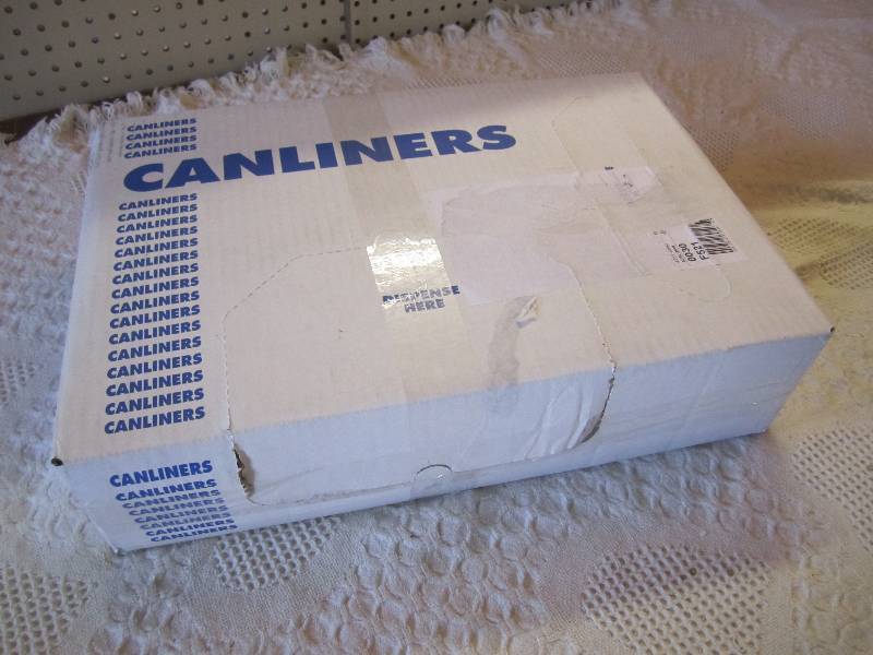 lot 58 image: Box of 200 60 gallon Can Liners Bla...