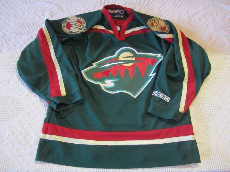 lot 67 image: Minnesota Wild Jersey Size Medium ...