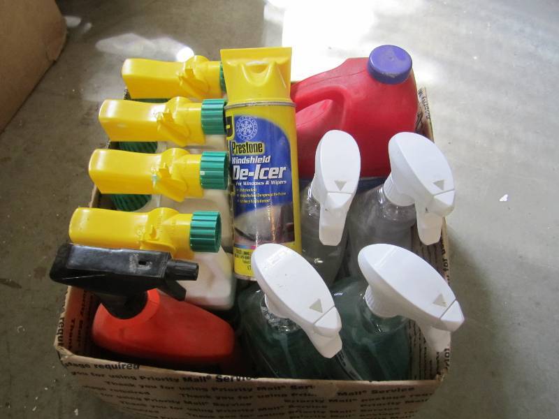 lot 69 image: Lot of misc cleaners etc. ...