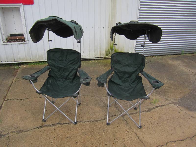 lot 99 image: Pair of portable folding shade chai...