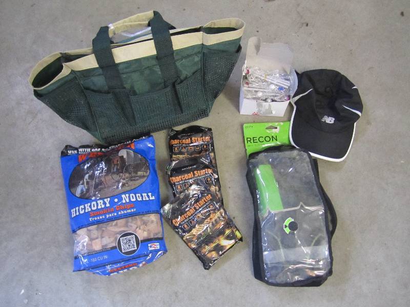 lot 207 image: Lot of misc. Gardening tool kit wit...