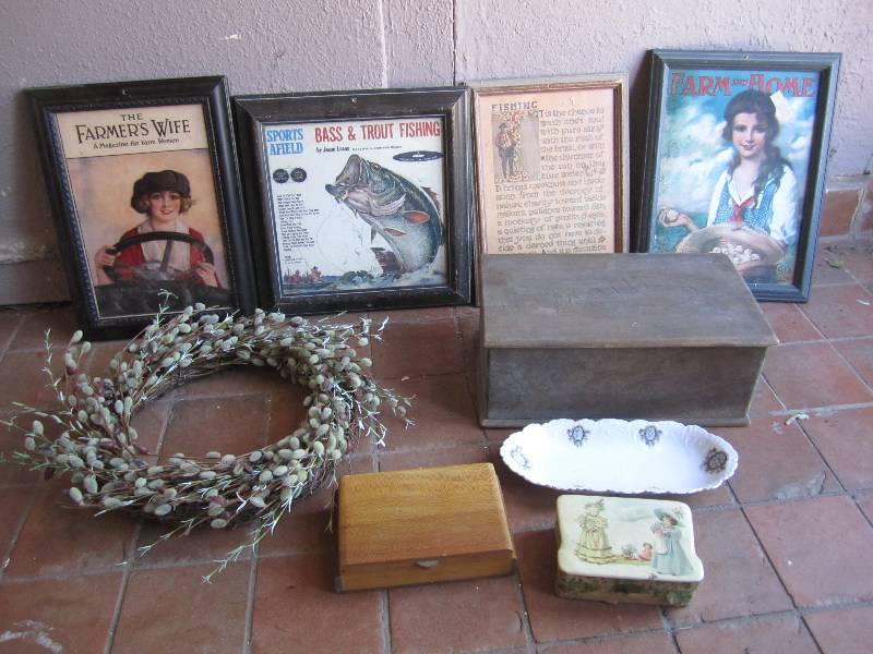lot 231 image: Lot of vintage framed wall decor wo...