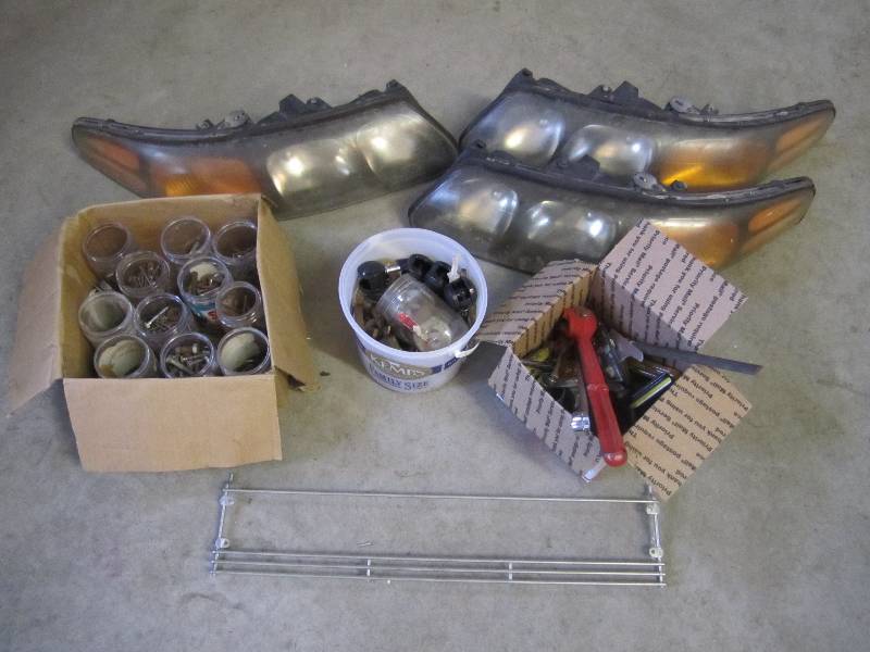 lot 236 image: Lot of misc tools hardware auto lig...