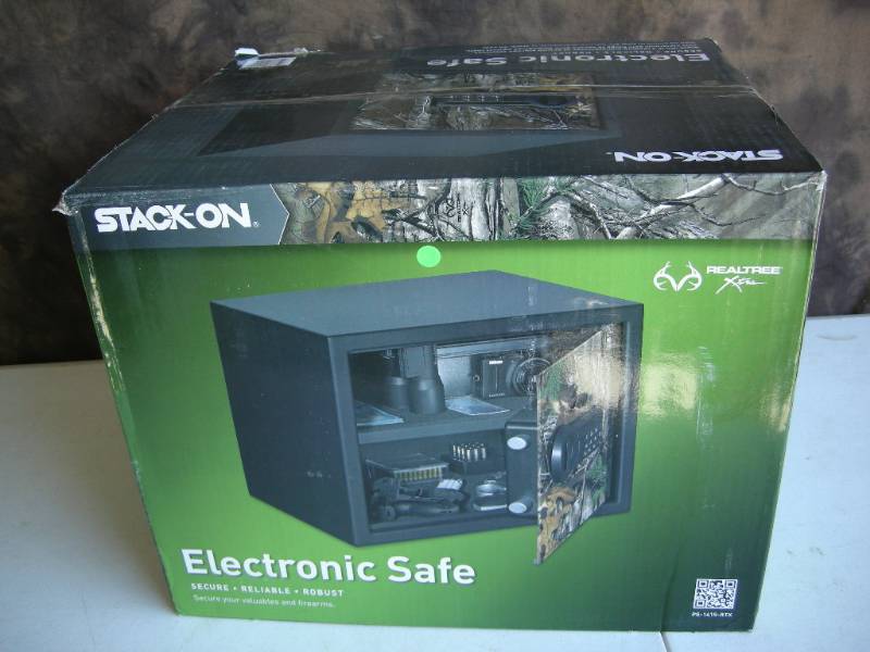 Stack-On Electronic Safe with Realtree Camo