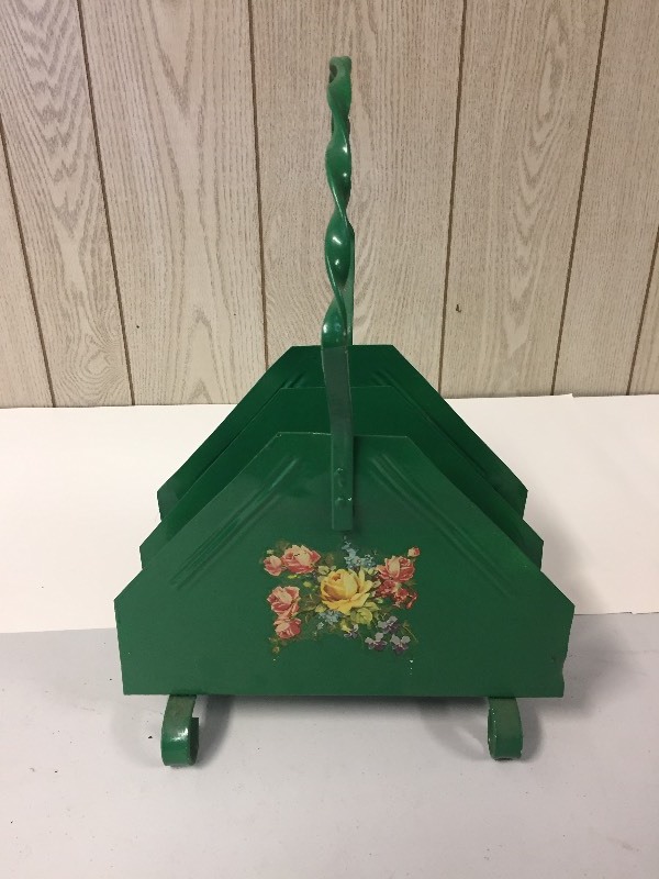 lot 27 image: Vintage Metal Decorated Magazine Rack