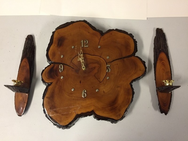 lot 29 image: Split Log Wood Clock & Candle Holders