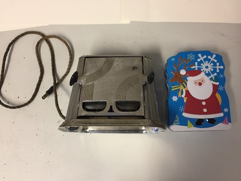lot 32 image: Vintage Toaster & Santa Tin