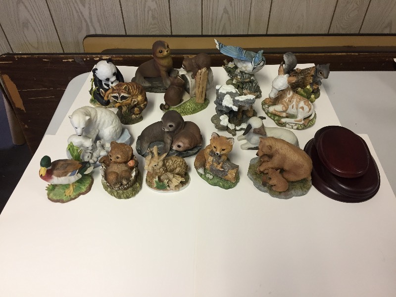 lot 40 image: Porcelain Animal Figurines