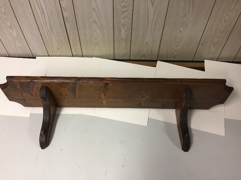 lot 52 image: Large Wooden Shelf