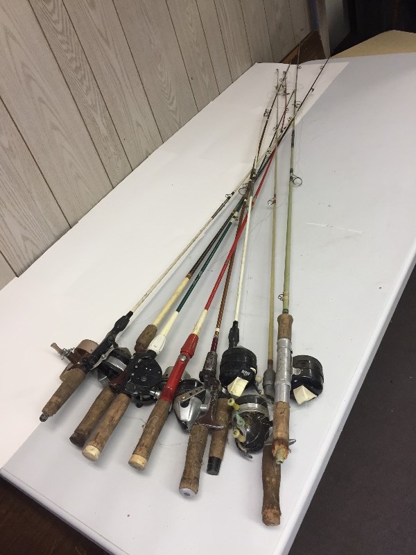 lot 58 image: 8 Fishing Rods & Reels