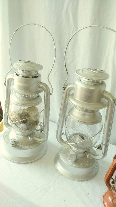 4 Lanterns