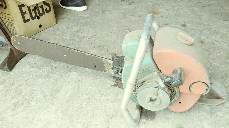 Homelite Chainsaw