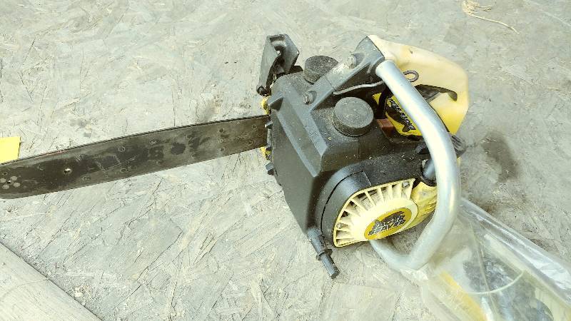 Eager Beaver Chainsaw w/Chain | Estate Auction - Warren, MN | K-BID