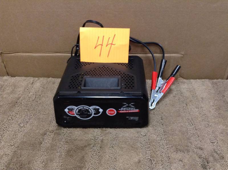 lot 44 image: Premium Charger Battery Charger engine starter open box never used