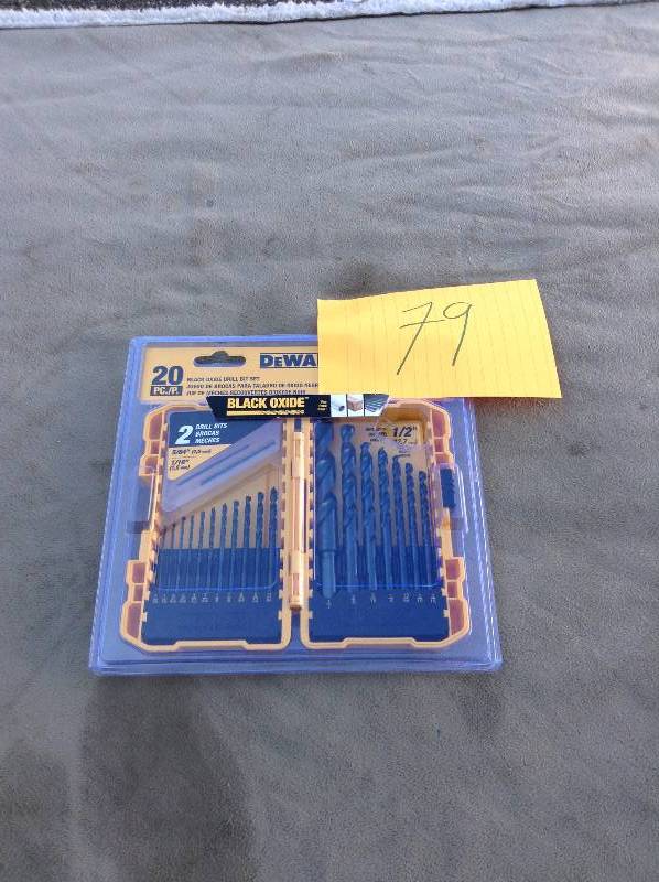 lot 79 image: Dewalt 20 Pc Black Oxide Drill Bit Set