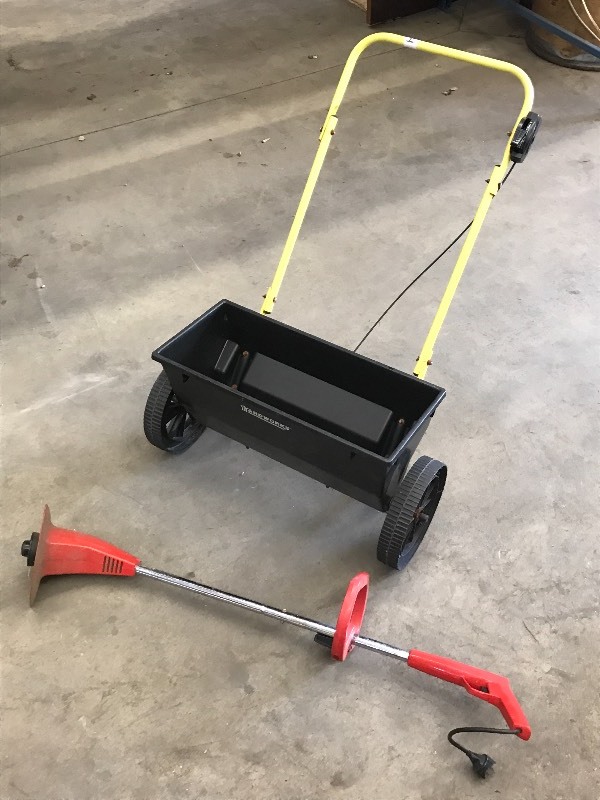 lot 34 image: Grass Trimmer & Spreader