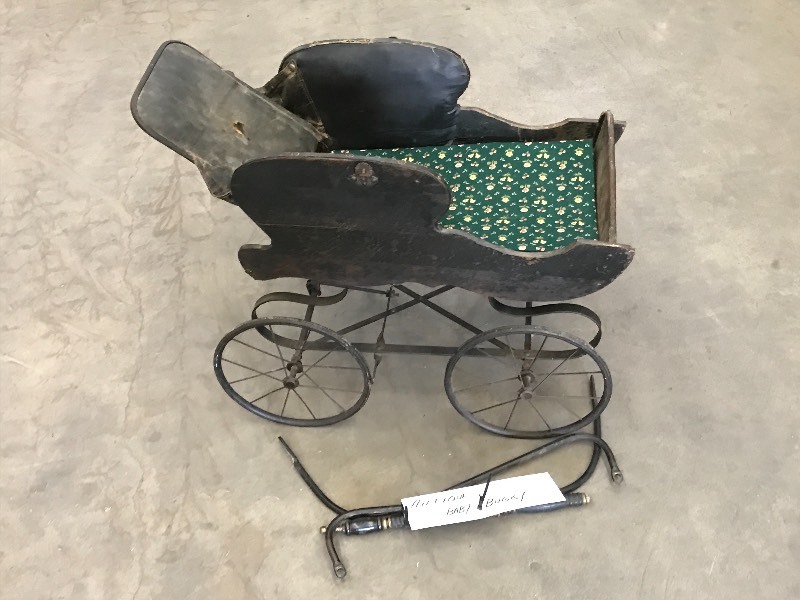 lot 44 image: Antique Baby Carriage