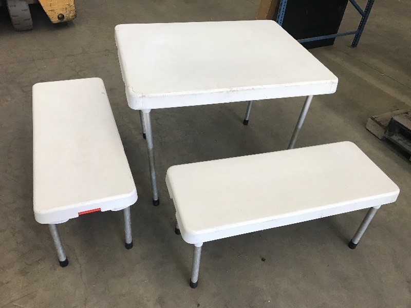 lot 45 image: Caping Table Set