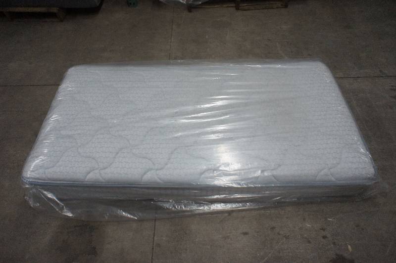 lot 26 image: BRAND NEW - TWIN SIZE -  SEALY - EASTGATE  - Mattress - MSRP $ 899.99