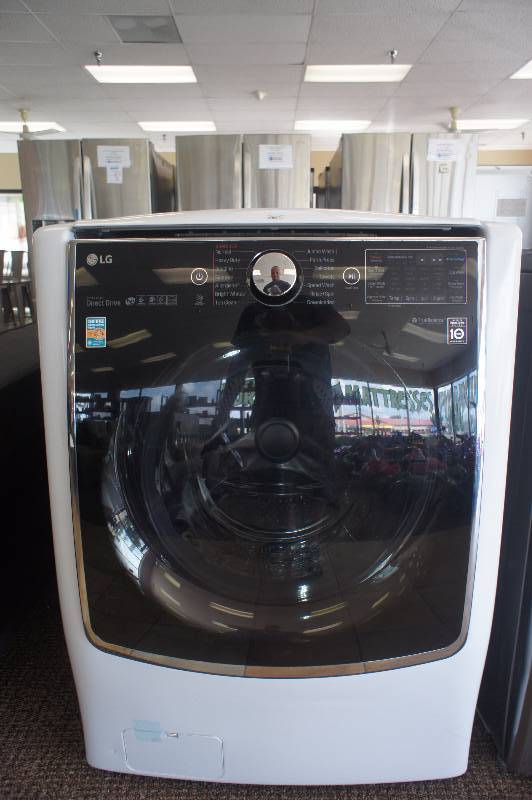 lot 5 image: New - Scratch & Dent LG Model # (WM9000HWA) FRONT LOAD WASHER  - White Color -  Tested Works - MSRP $ 1599.99