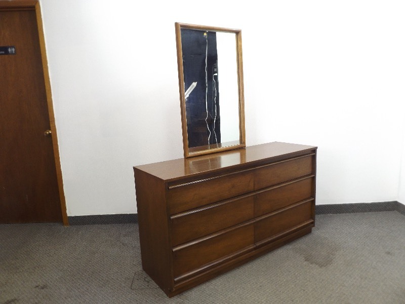 Bassett Mid Century Modern 1960 S 6 Drawer Lowboy Walnut Dresser