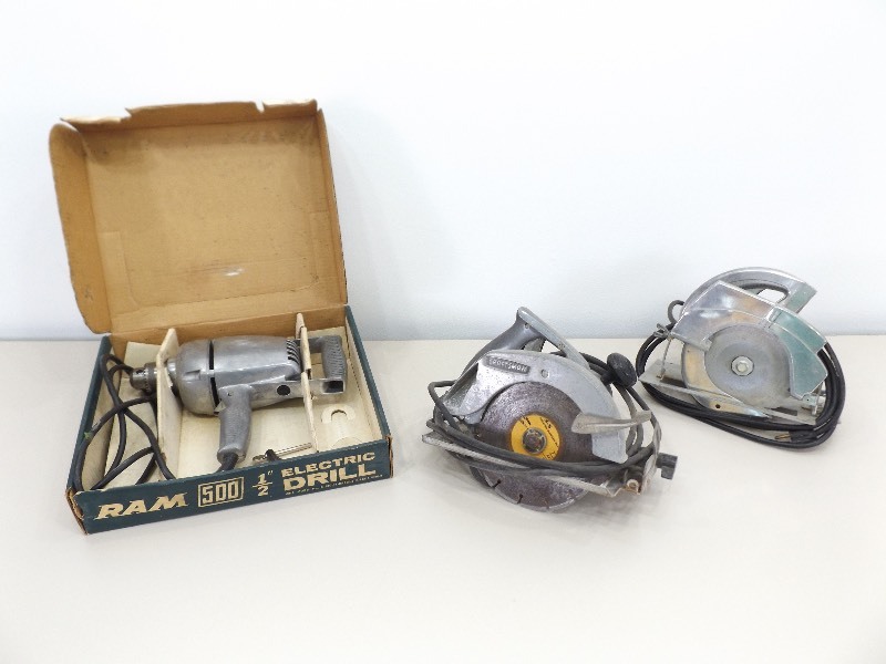 lot 30 image: Vintage WORKING Power Tools