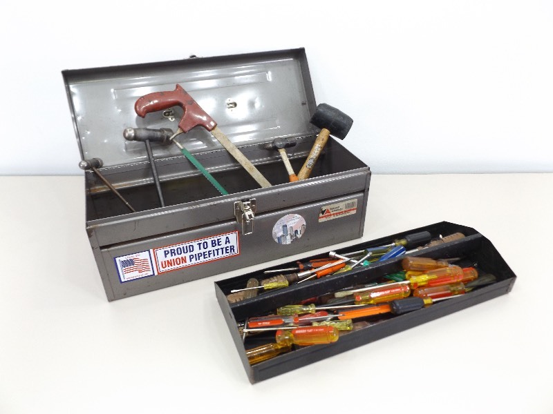 lot 31 image: Metal Tool Box Filled with Tools
