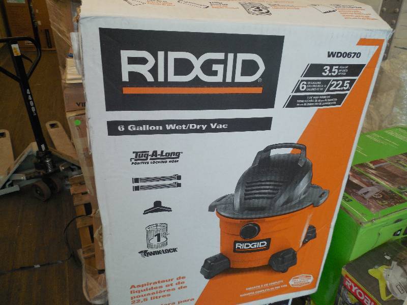 lot 26 image: RIDGID 6 gal. 3.5-Peak HP Wet Dry Vac