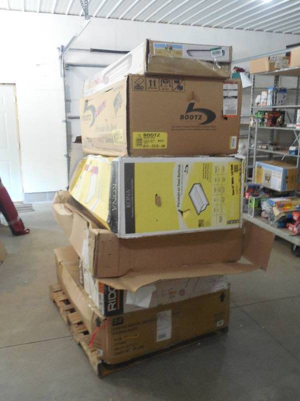 lot 12 image: PALLET LOT OF ASSORTED ITEMS